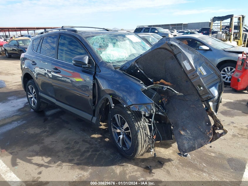 VIN JTMWFREV9HD099228 2017 TOYOTA RAV4 XLE