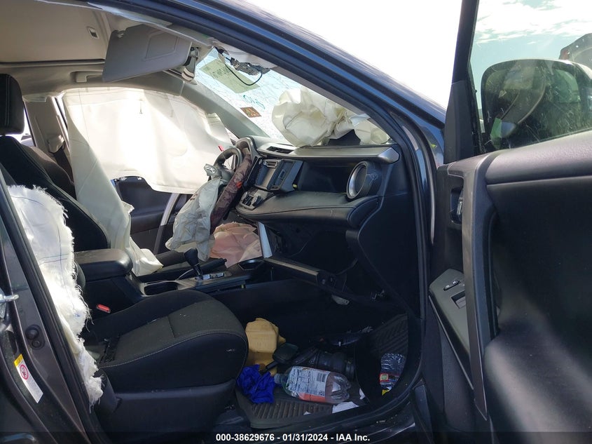 VIN JTMWFREV9HD099228 2017 TOYOTA RAV4 XLE