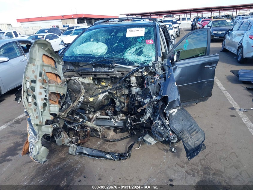 VIN JTMWFREV9HD099228 2017 TOYOTA RAV4 XLE