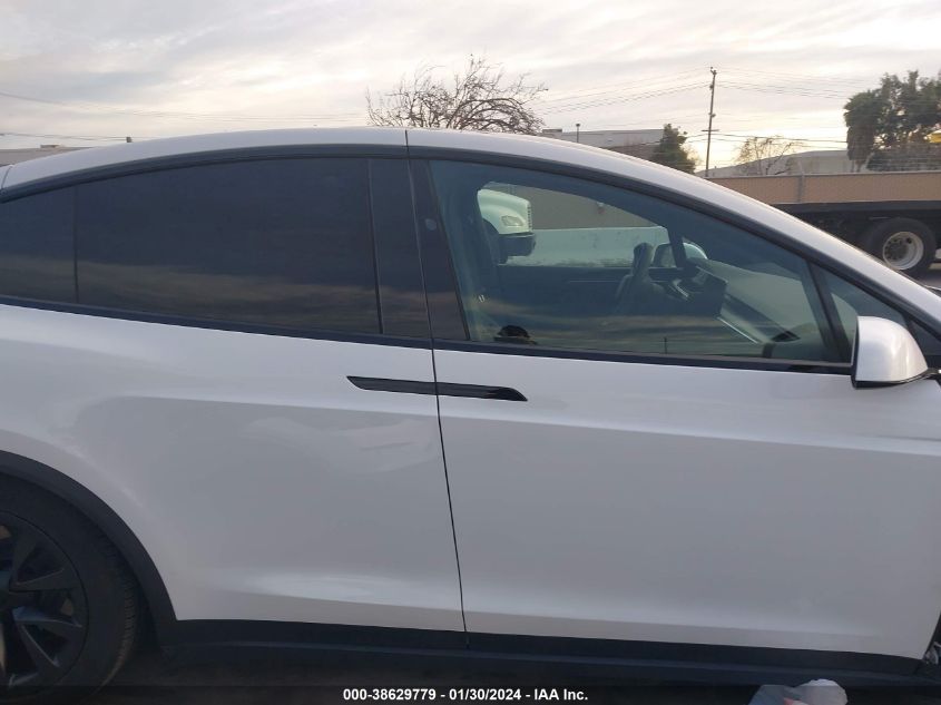 2022 TESLA MODEL X - 7SAXCBE60NF339321
