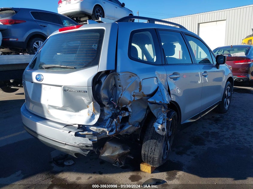 VIN JF2SJABCXJH485271 2018 SUBARU FORESTER 2.5I