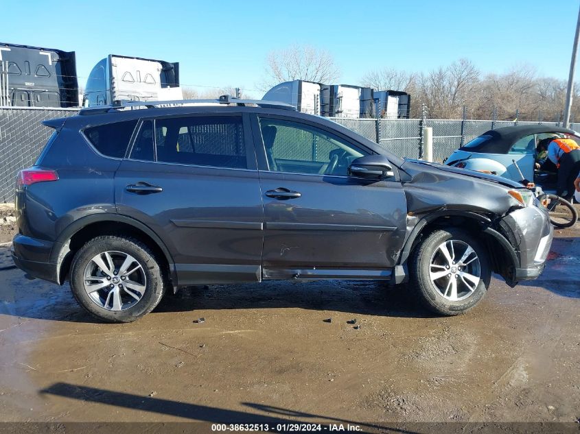 2018 TOYOTA RAV4 XLE - JTMRFREV8JJ261094