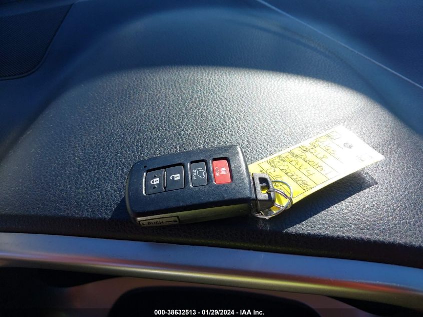 2018 TOYOTA RAV4 XLE - JTMRFREV8JJ261094