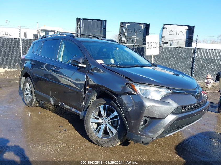 2018 TOYOTA RAV4 XLE - JTMRFREV8JJ261094