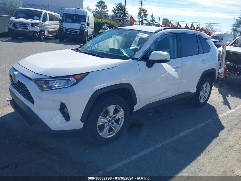 VIN 2T3P1RFV8MW210964 2021 TOYOTA RAV4 XLE