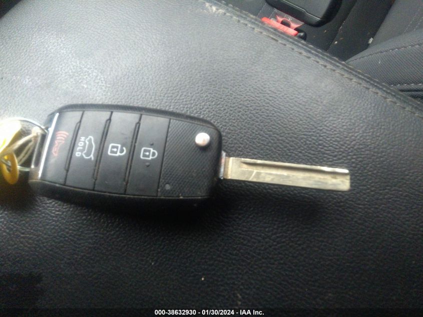 2018 KIA SORENTO 2.4L L - 5XYPG4A30JG431802