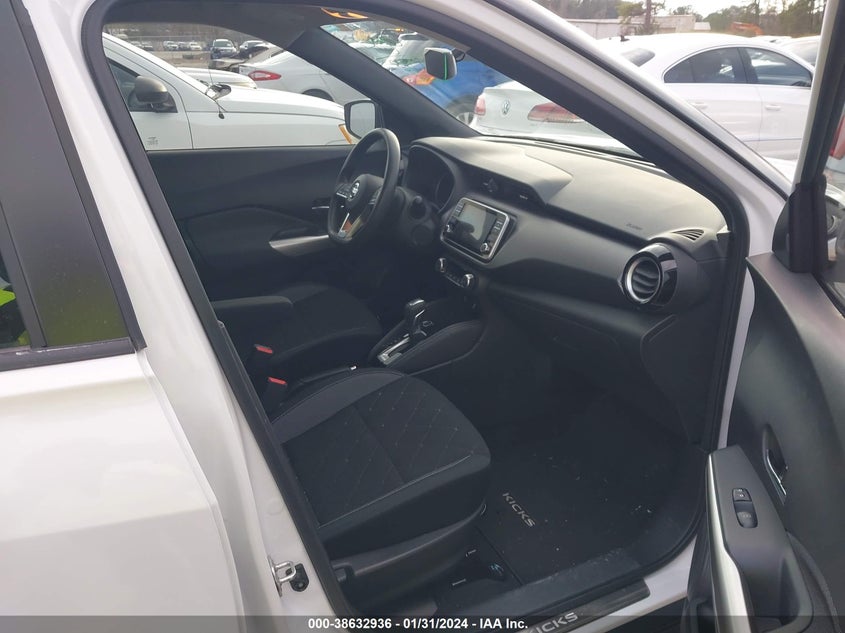 VIN 3N1CP5CU2KL521492 2019 NISSAN KICKS SV