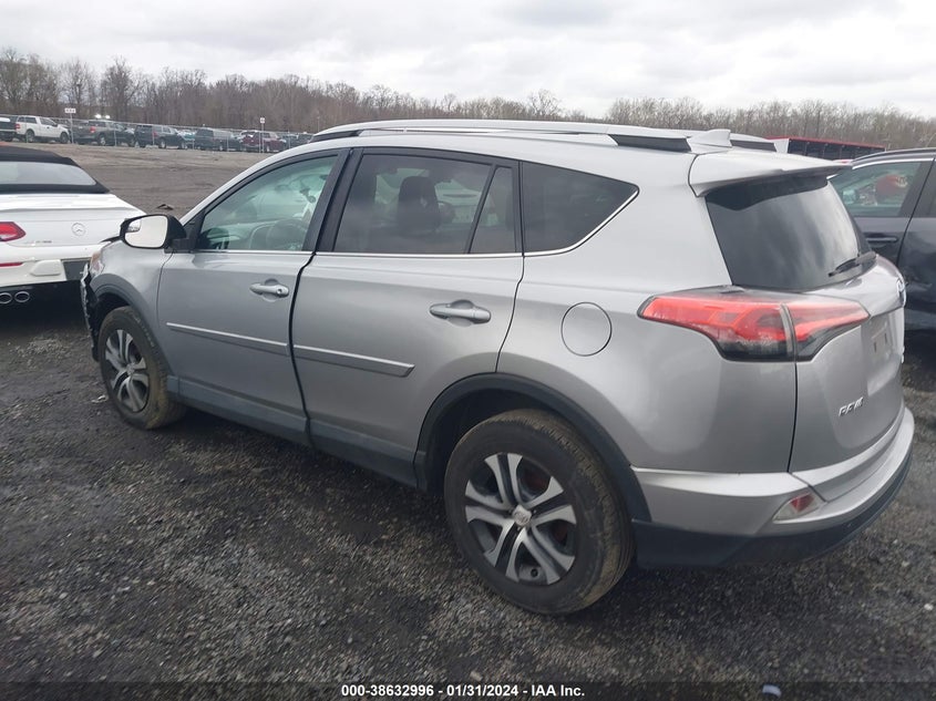 VIN 2T3BFREV5HW590882 2017 TOYOTA RAV4 LE