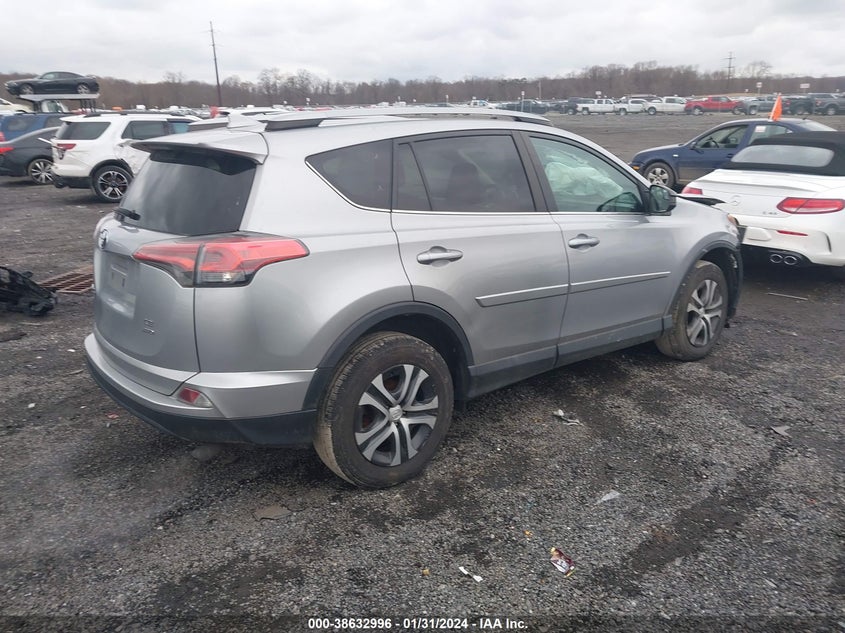 VIN 2T3BFREV5HW590882 2017 TOYOTA RAV4 LE