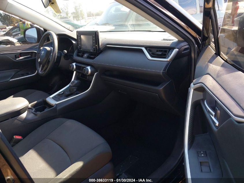 2020 TOYOTA RAV4 XLE/XSE - JTMRWRFV7LD544389