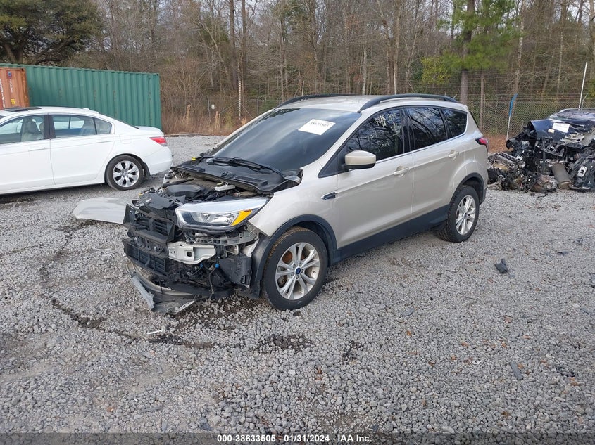 VIN 1FMCU0GD8JUD00658 2018 FORD ESCAPE SE