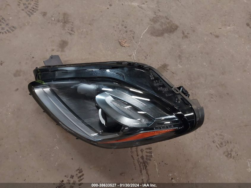 2023 MASERATI GRECALE MODENA ZN682AVM8P7410639