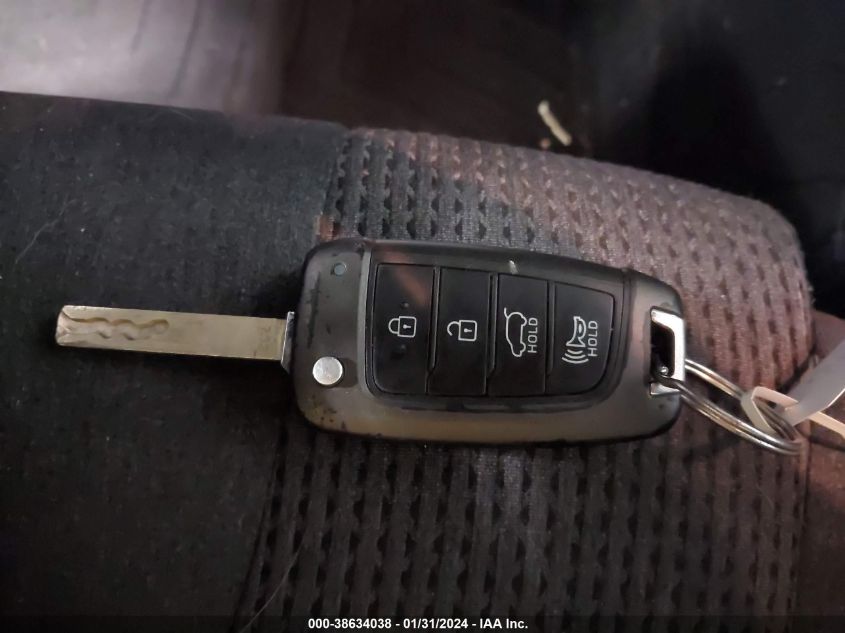 2019 HYUNDAI SANTA FE SE - 5NMS23AD1KH001733