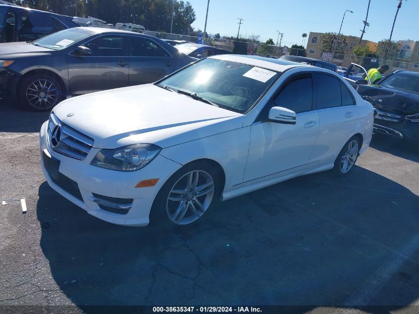 2013 MERCEDES-BENZ C 250 LUXURY/SPORT - WDDGF4HB6DA786287
