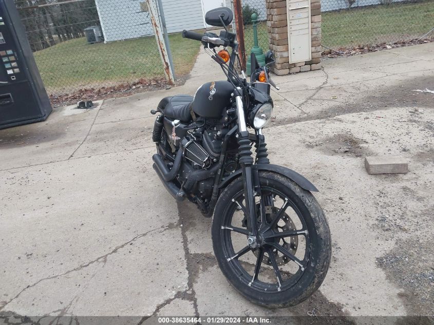 2018 HARLEY-DAVIDSON XL883 IRON 883 - 1HD4LE214JC432634