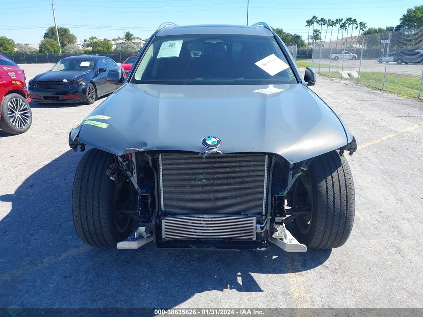 VIN 5UX23EM01P9N81570 2023 BMW X7 XDRIVE40I