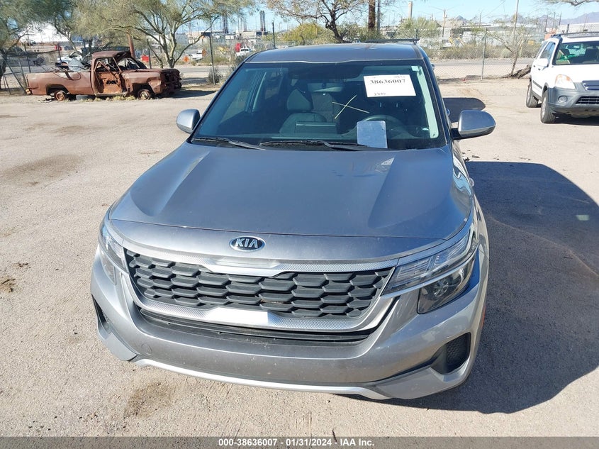 VIN KNDEPCAA0M7145739 2021 KIA SELTOS LX