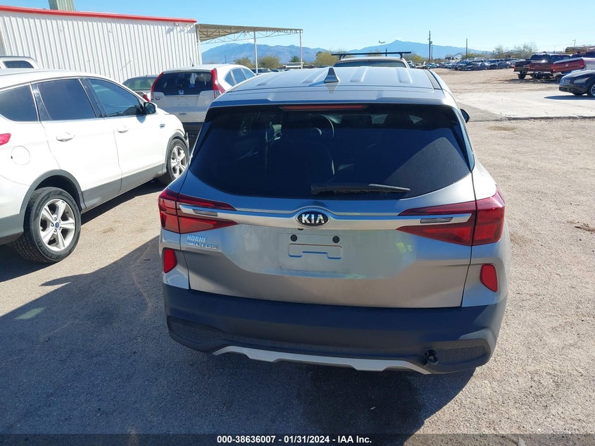 VIN KNDEPCAA0M7145739 2021 KIA SELTOS LX