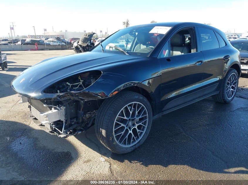 VIN WP1AB2A50JLB37569 2018 PORSCHE MACAN S