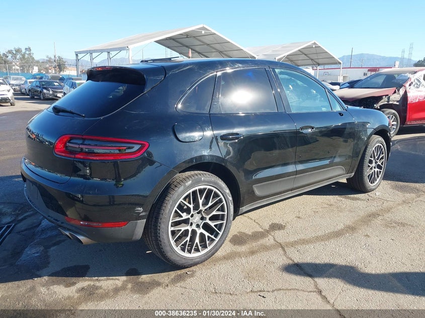 VIN WP1AB2A50JLB37569 2018 PORSCHE MACAN S