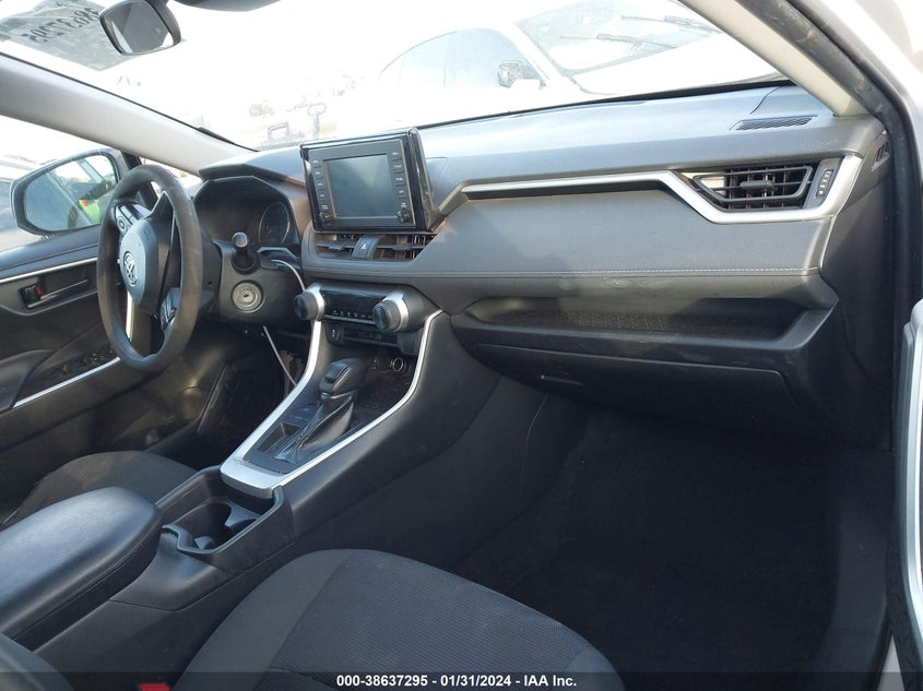 VIN 2T3H1RFV4KC003653 2019 TOYOTA RAV4 LE