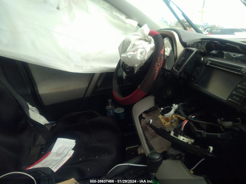 2015 TOYOTA RAV4 LE - JTMZFREV5FJ029625