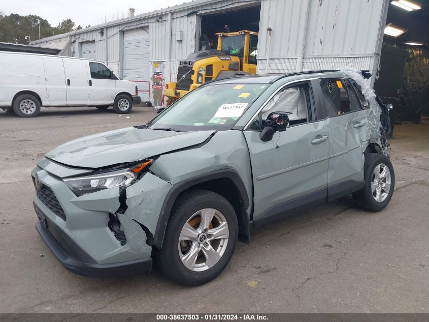 2019 TOYOTA RAV4 XLE - JTMP1RFV5KJ006635