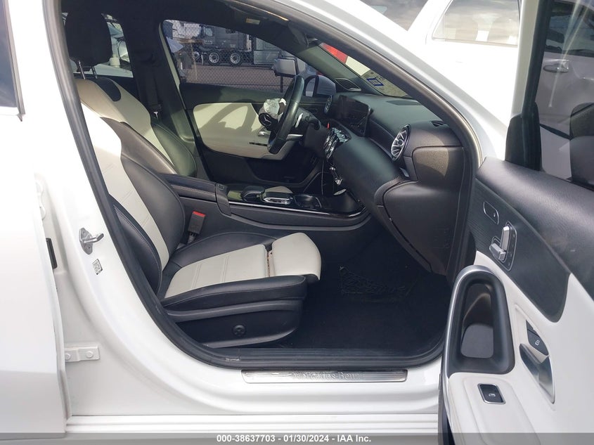 VIN WDD3G4EB6KW036078 2019 MERCEDES-BENZ A 220