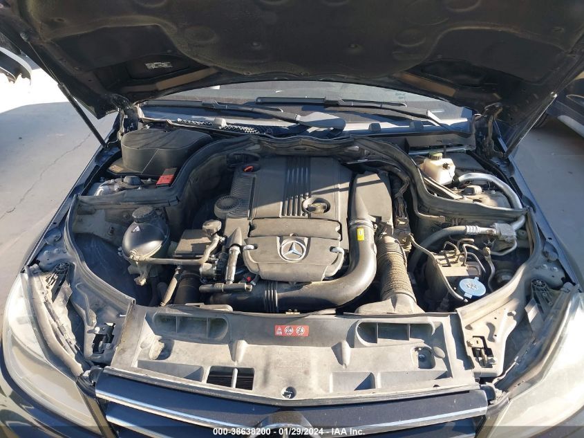 2014 MERCEDES-BENZ C 250 LUXURY/SPORT - WDDGF4HB6ER316506