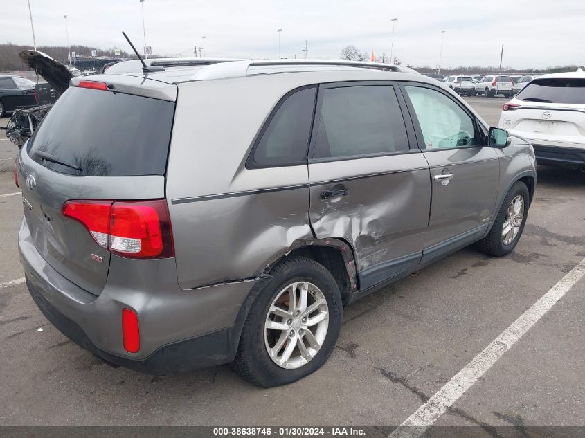 2015 KIA SORENTO LX - 5XYKTCA60FG574024