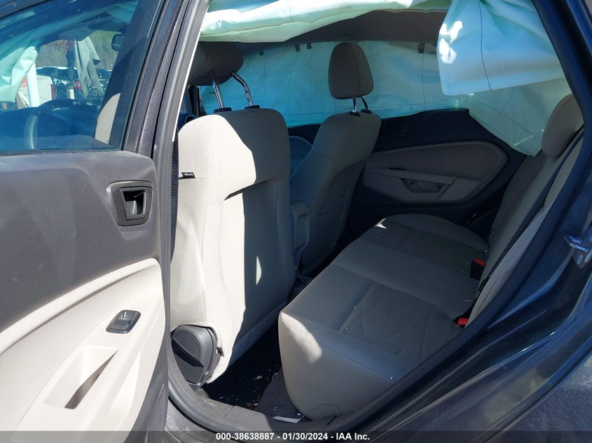 VIN 3FADP4EJ2JM103611 2018 FORD FIESTA SE