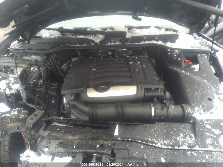 VIN WP1AA2A23JKA00981 2018 PORSCHE CAYENNE PLATINUM EDITION