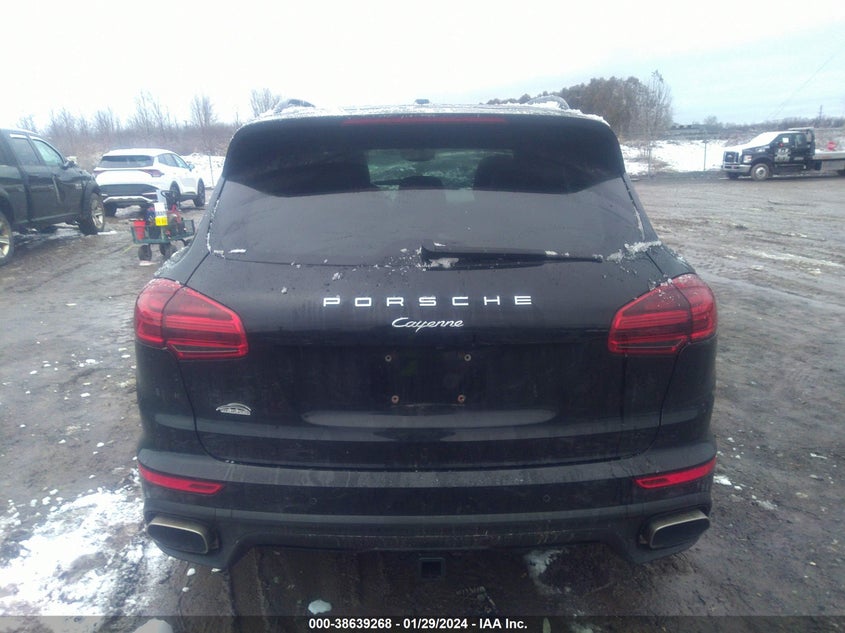 VIN WP1AA2A23JKA00981 2018 PORSCHE CAYENNE PLATINUM EDITION