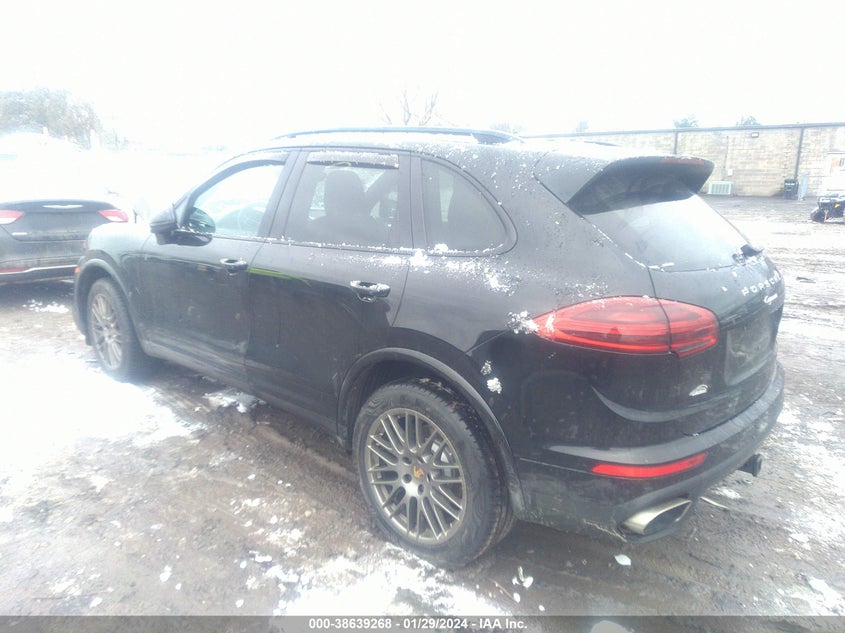 VIN WP1AA2A23JKA00981 2018 PORSCHE CAYENNE PLATINUM EDITION
