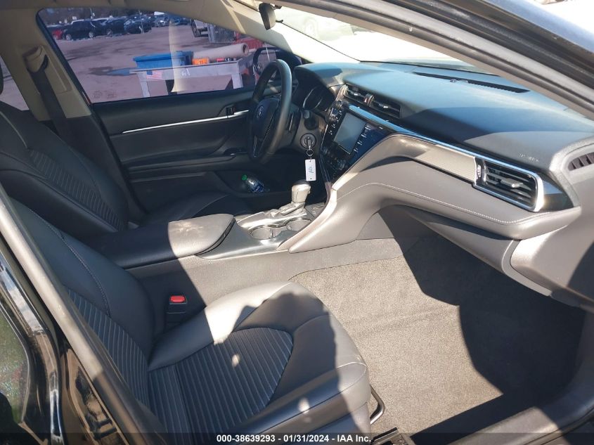 2018 TOYOTA CAMRY SE - 4T1B11HK6JU064549