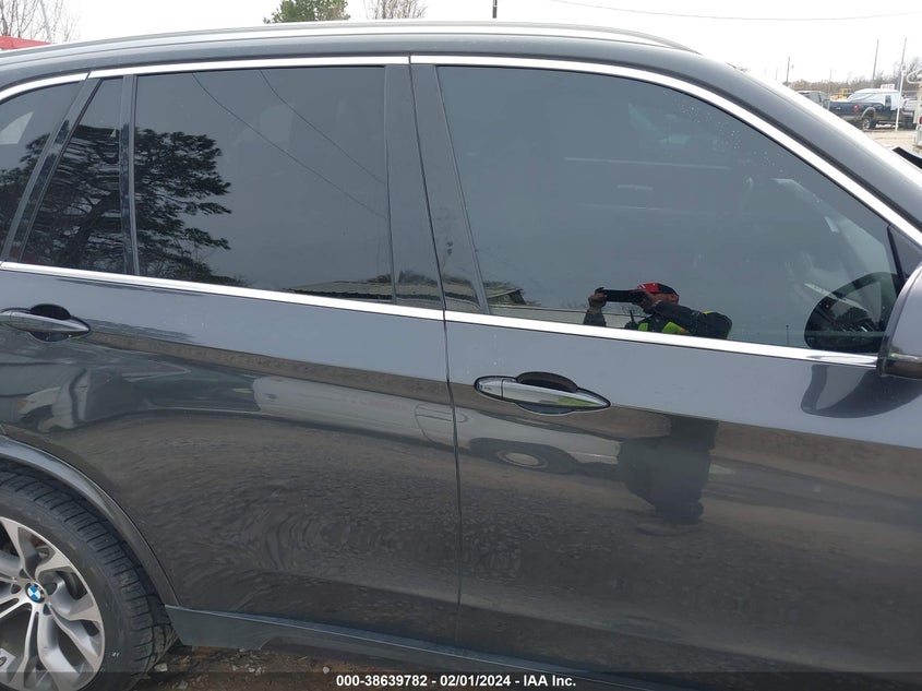 VIN 5UXKR2C36H0X04620 2017 BMW X5 SDRIVE35I