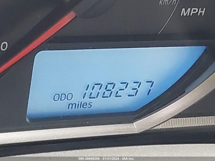 2014 TOYOTA RAV4 LE - JTMZFREV3EJ004981