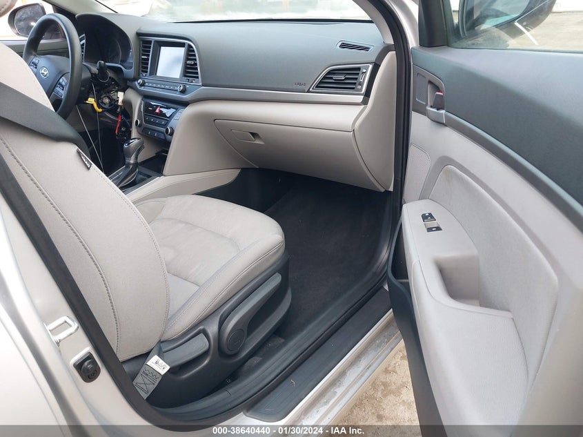VIN 5NPD84LF4JH307371 2018 HYUNDAI ELANTRA SEL/VALUE/LIMITED