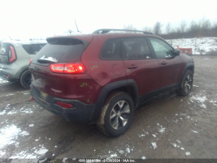 VIN 1C4PJMBX2JD600672 2018 JEEP CHEROKEE TRAILHAWK 4X4