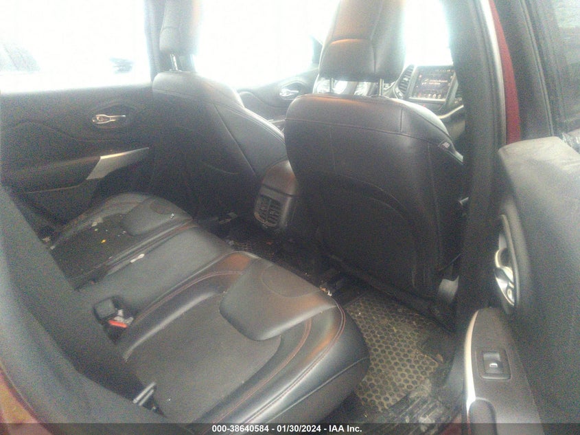 VIN 1C4PJMBX2JD600672 2018 JEEP CHEROKEE TRAILHAWK 4X4