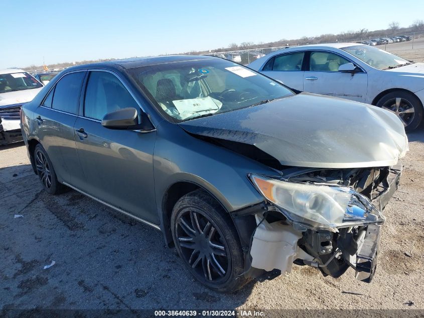 Lot #2541532507 2014 TOYOTA CAMRY XLE salvage car