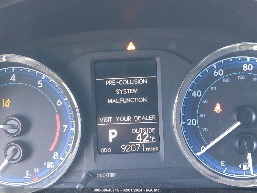 2018 TOYOTA COROLLA LE - 5YFBURHE9JP762395