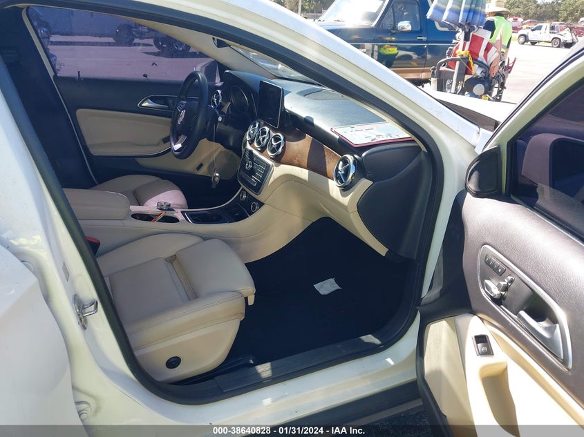 VIN WDCTG4EB9KJ552128 2019 MERCEDES-BENZ GLA 250