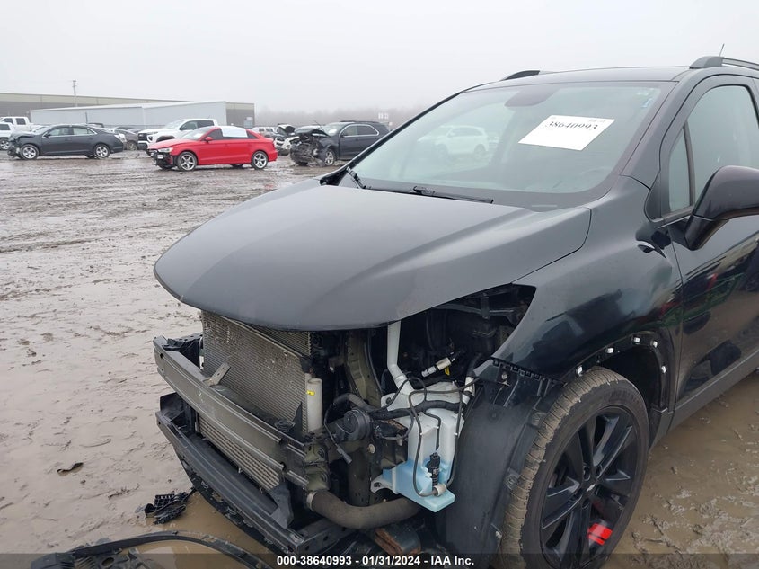 VIN 3GNCJLSB5JL381365 2018 CHEVROLET TRAX LT