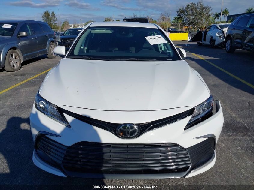 2022 TOYOTA CAMRY LE - 4T1R11AK0NU640957