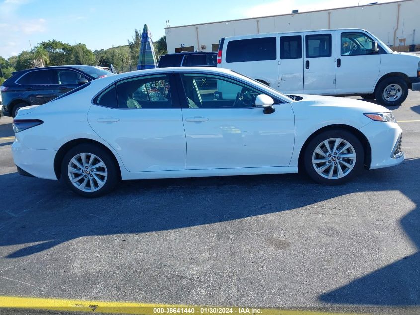 2022 TOYOTA CAMRY LE - 4T1R11AK0NU640957