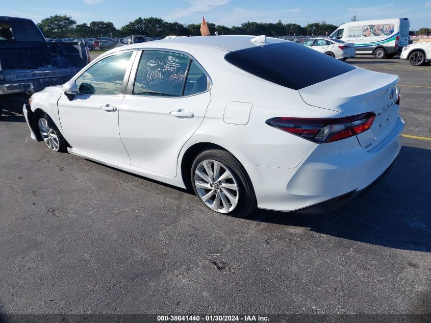 2022 TOYOTA CAMRY LE - 4T1R11AK0NU640957