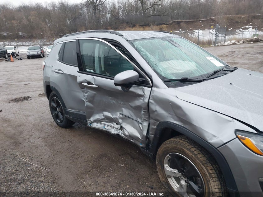 VIN 3C4NJDBB6KT755250 2019 JEEP COMPASS LATITUDE