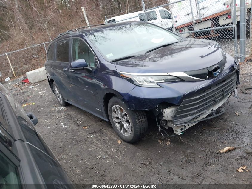 2021 TOYOTA SIENNA XLE - 5TDJSKFC9MS037000