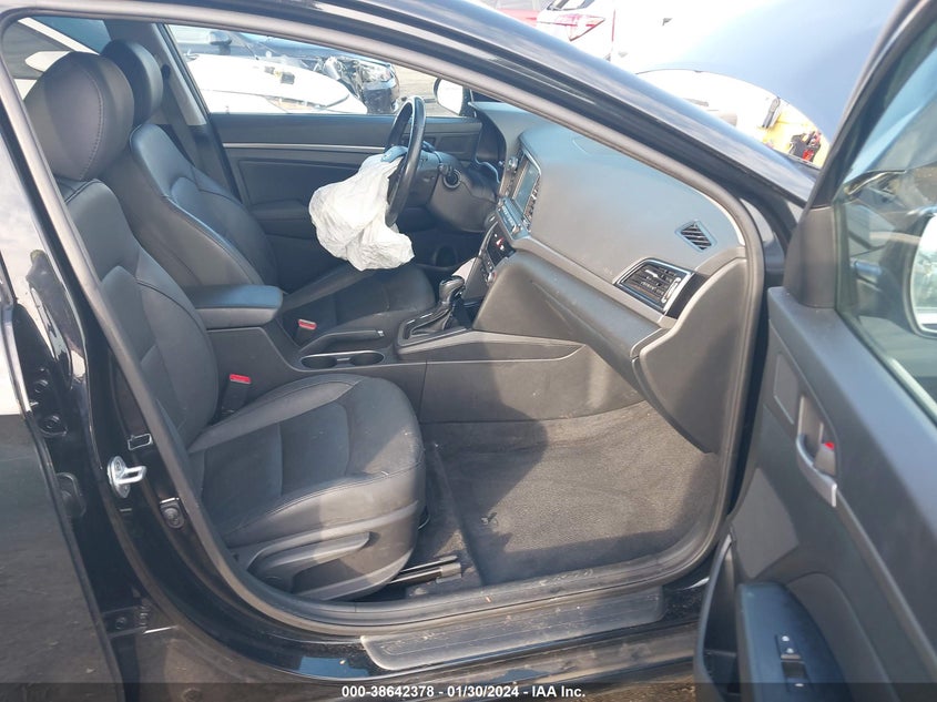 VIN 5NPD84LF0HH101099 2017 HYUNDAI ELANTRA SE/VALUE/LIMITED